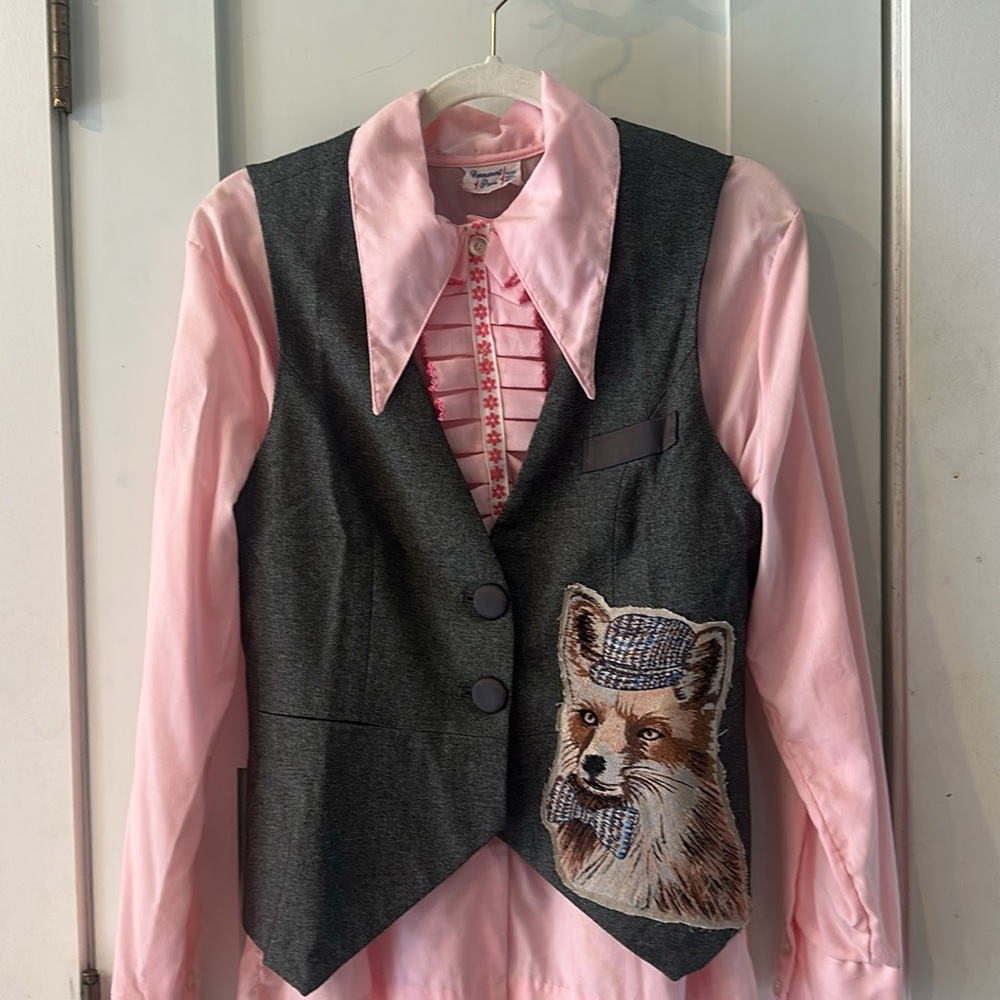 Gray Vest with custom embroidered Fox‎ Patch